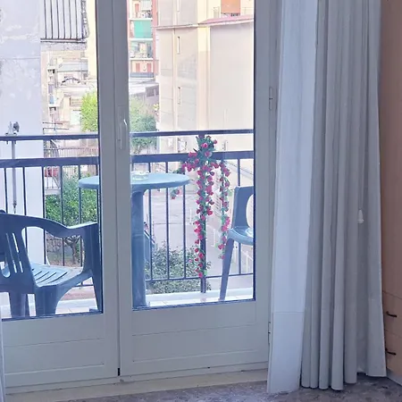 Napoli Stadio - 3 Bedrooms - 2 Baths - 6 Pax -Free Park