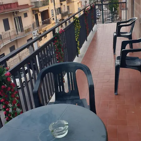 Napoli Stadio - 3 Bedrooms - 2 Baths - 6 Pax -Free Park Διαμέρισμα *